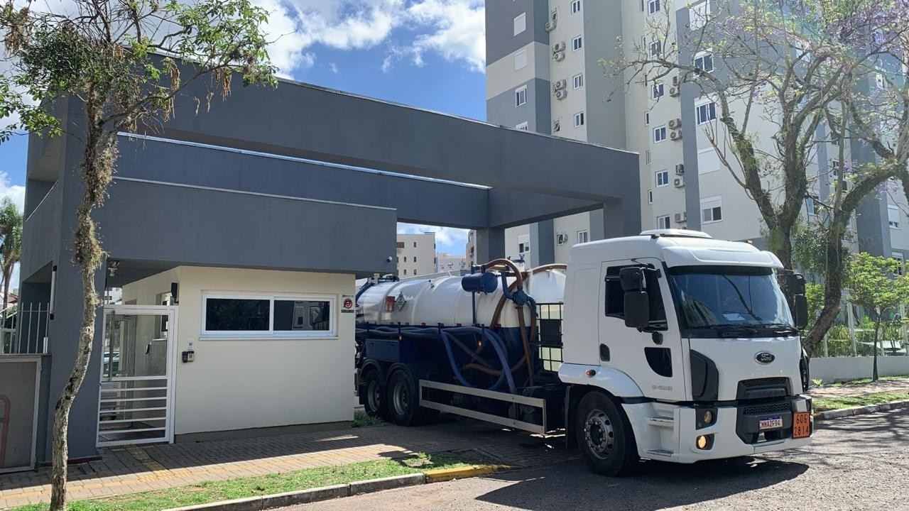 Condomínios e Empresas — Desentupidora Guri